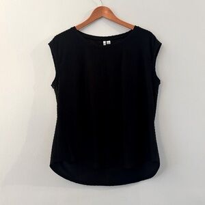 ELLE Black Top
